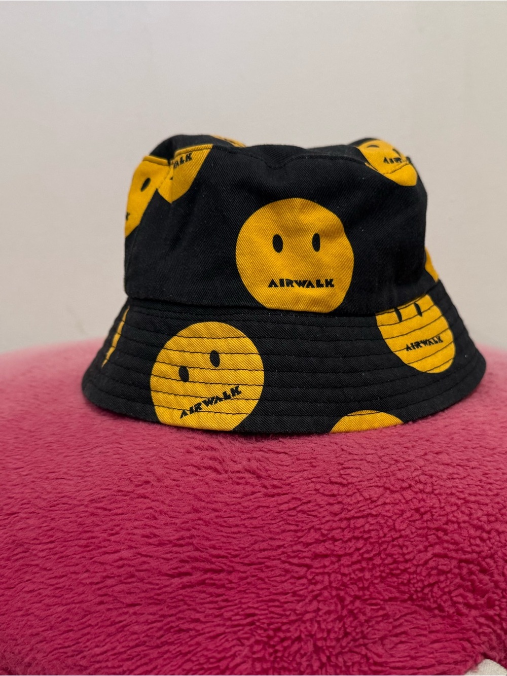 Reversible hat for kid